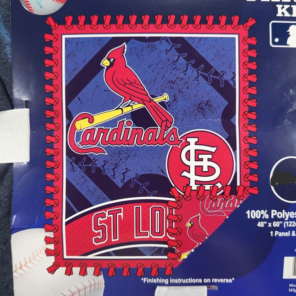 St. Louis Cardinals No Sew Throw Kit 100% Polyester Fleece Blanket 48"x60"‎ - Picture 3 of 5